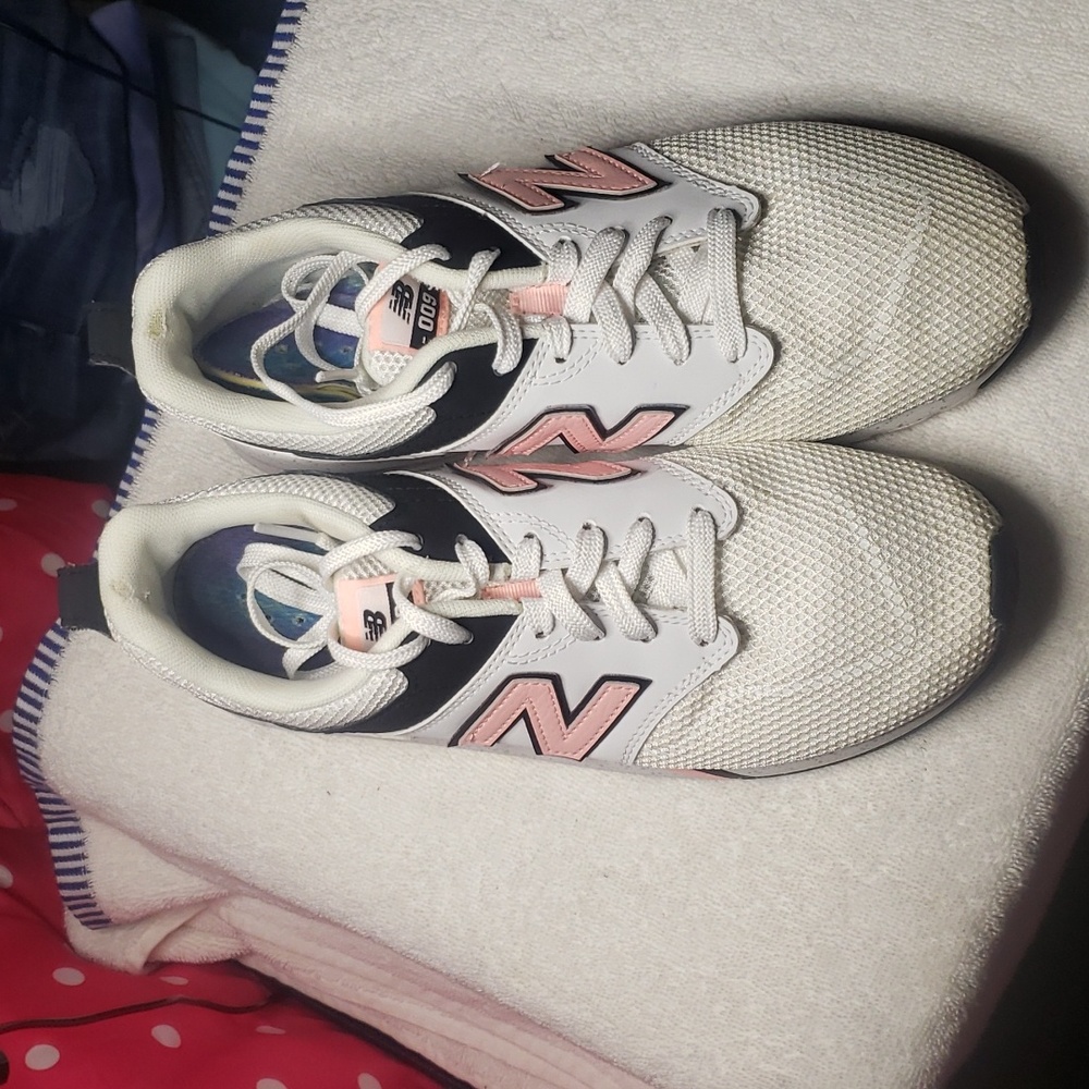 Women's New Balance Tennis Shoes